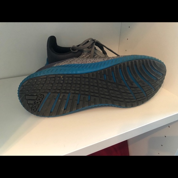 Adidas Boys Tennis Shoes Size 4.5 - Picture 3 of 4